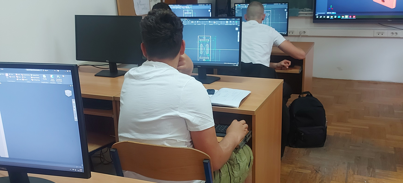 Nastava je usmjerena na stvarne radne situacije
