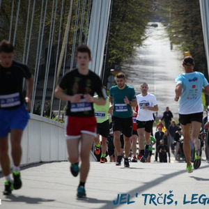 Na trkaćoj stazi od 22 sata