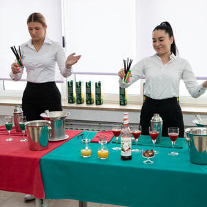 Korijeni u tradiciji, pogled u budućnost