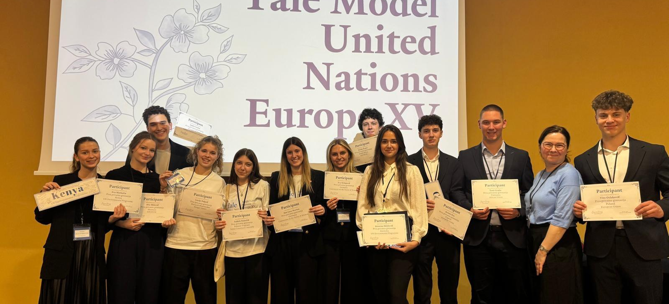 Gimnazijalci na debati u Rimu