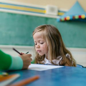 TEMA BROJA  Kako se škole nose s rastom broja djece iz drugih država