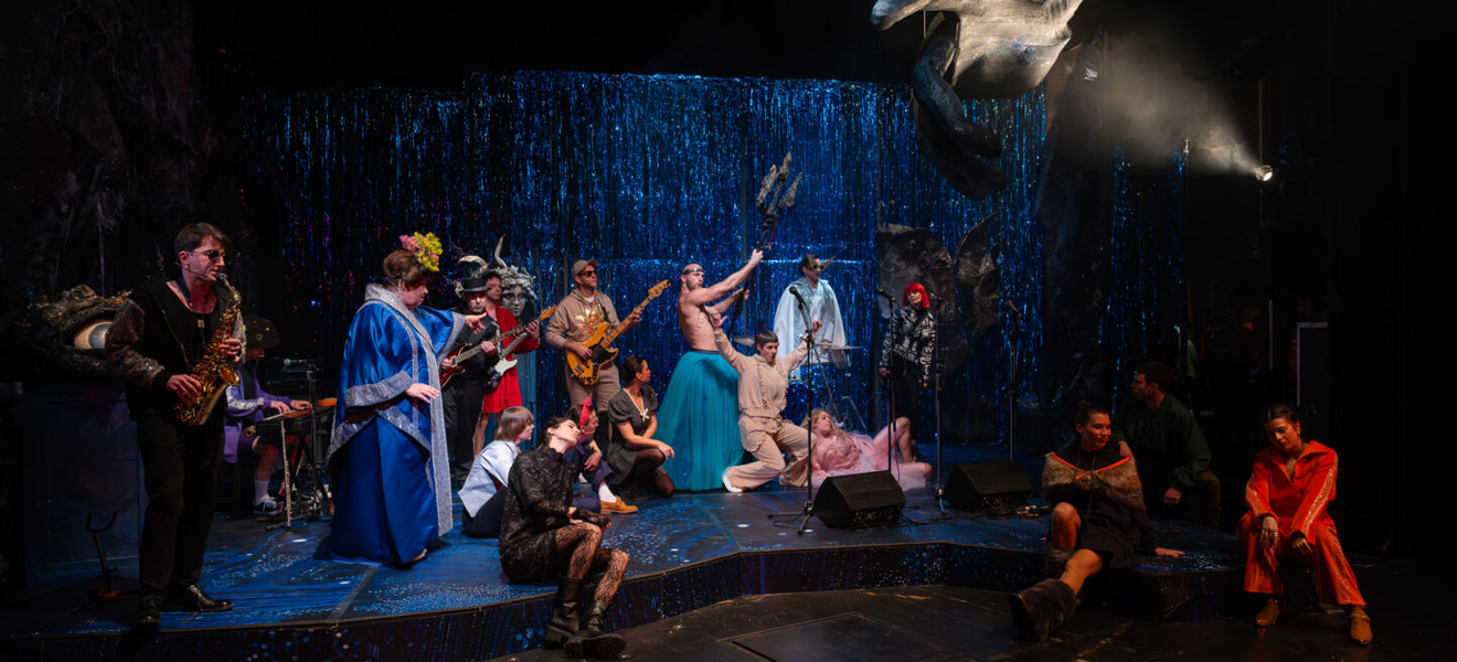 Između mita i stvarnosti