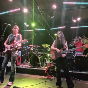 Čak 22 školska benda nastupila u Vintage Baru