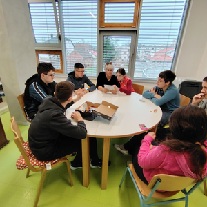 TEMA BROJA  Kako se škole nose s rastom broja djece iz drugih država