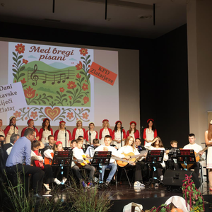 „… z misli rasprostrtima kak oblaki”