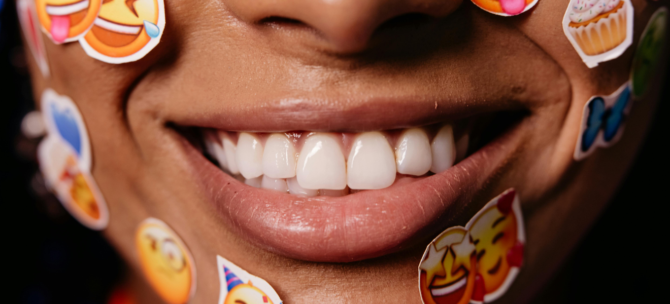 Značenje emotikona među mladima