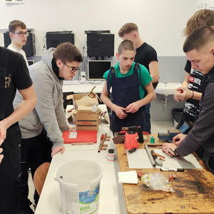 Treba li svaka škola imati psihologa i tko je odgovoran ako ga nema?