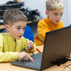 TEMA BROJA - Borba s neimaštinom u učeničkim domovima: Kako do dobrobiti za više od 7000 srednjoškolaca?