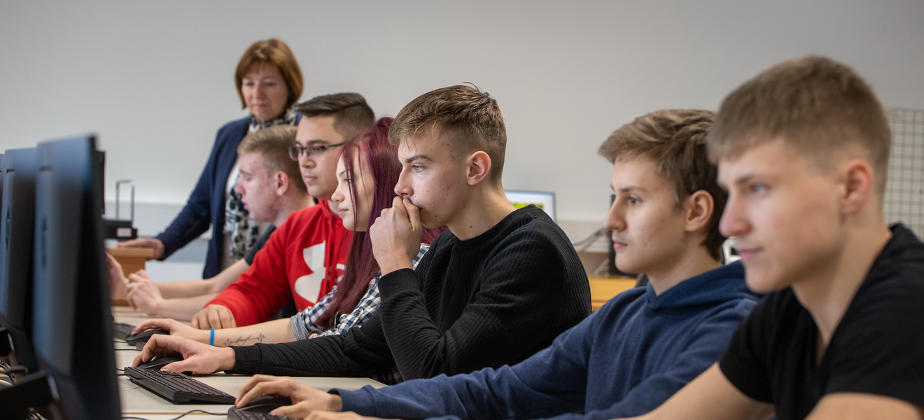 Je li strateški cilj pripremati mlade za svijet rada ili za zavod za zapošljavanje