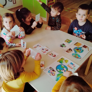 TEMA BROJA - Uloga knjižničara u kulturnoj i javnoj djelatnosti odgojno-obrazovnih ustanova 