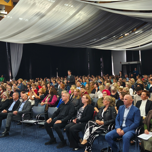 TEMA BROJA  -  Razbijen mit o obrazovanju u Hrvatskoj ‒ pozadina istraživanja „glasa učitelja i nastavnika” 