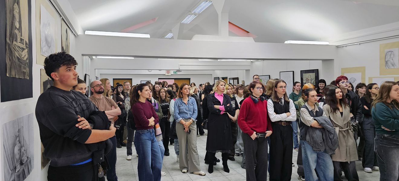 Izložba radova bivšeg učenika Patrika Solde