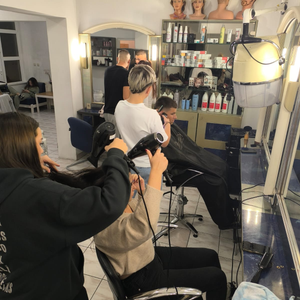 Korijeni u tradiciji, pogled u budućnost