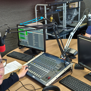 Nemamo poštu, dom zdravlja, kino, ali imamo školu, itekakvu! 