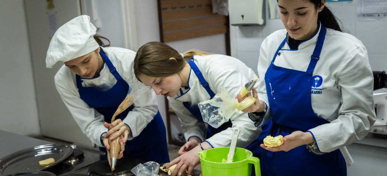 Korijeni u tradiciji, pogled u budućnost