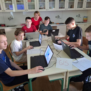 TEMA BROJA Pogled na školstvo iz malo drukčije perspektive